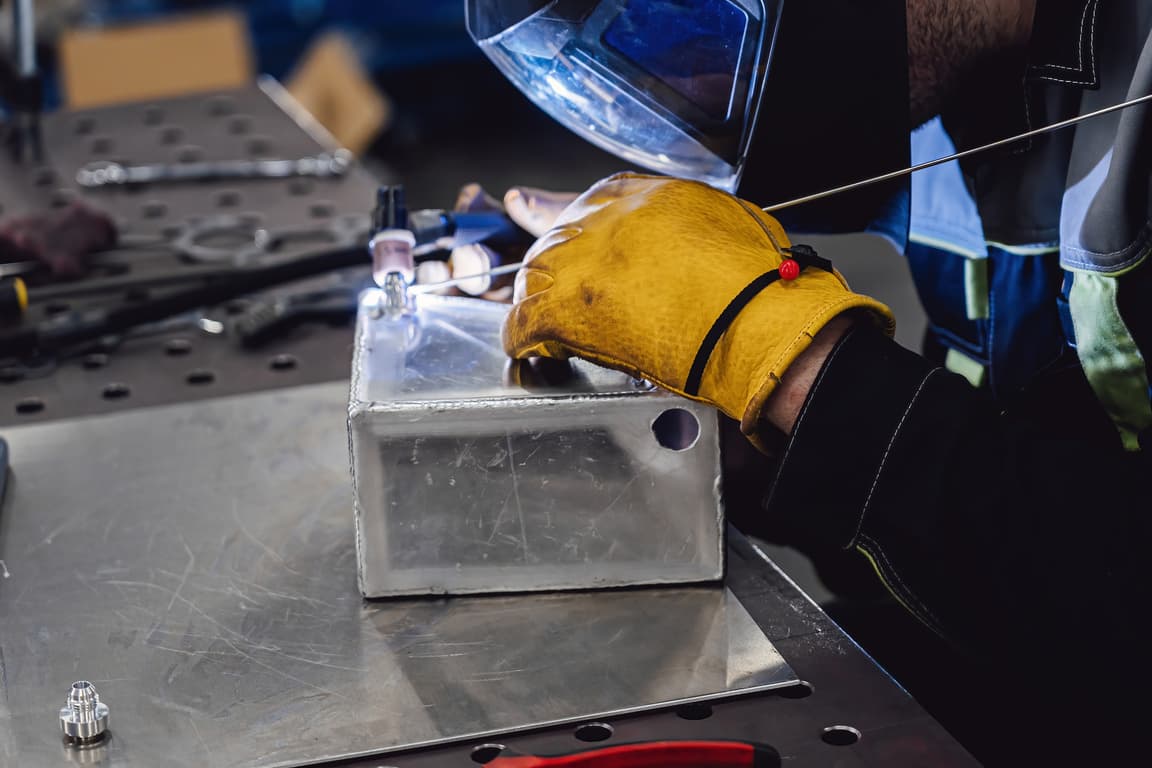 Soudeur Alu Factory en action sur un chantier
